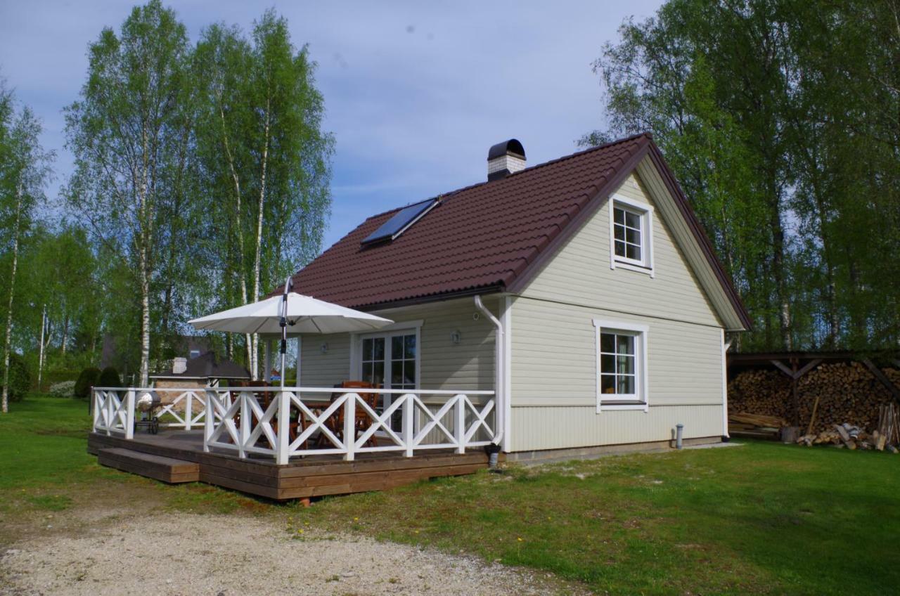 Oeoebiku Holiday House Antsla Exterior photo